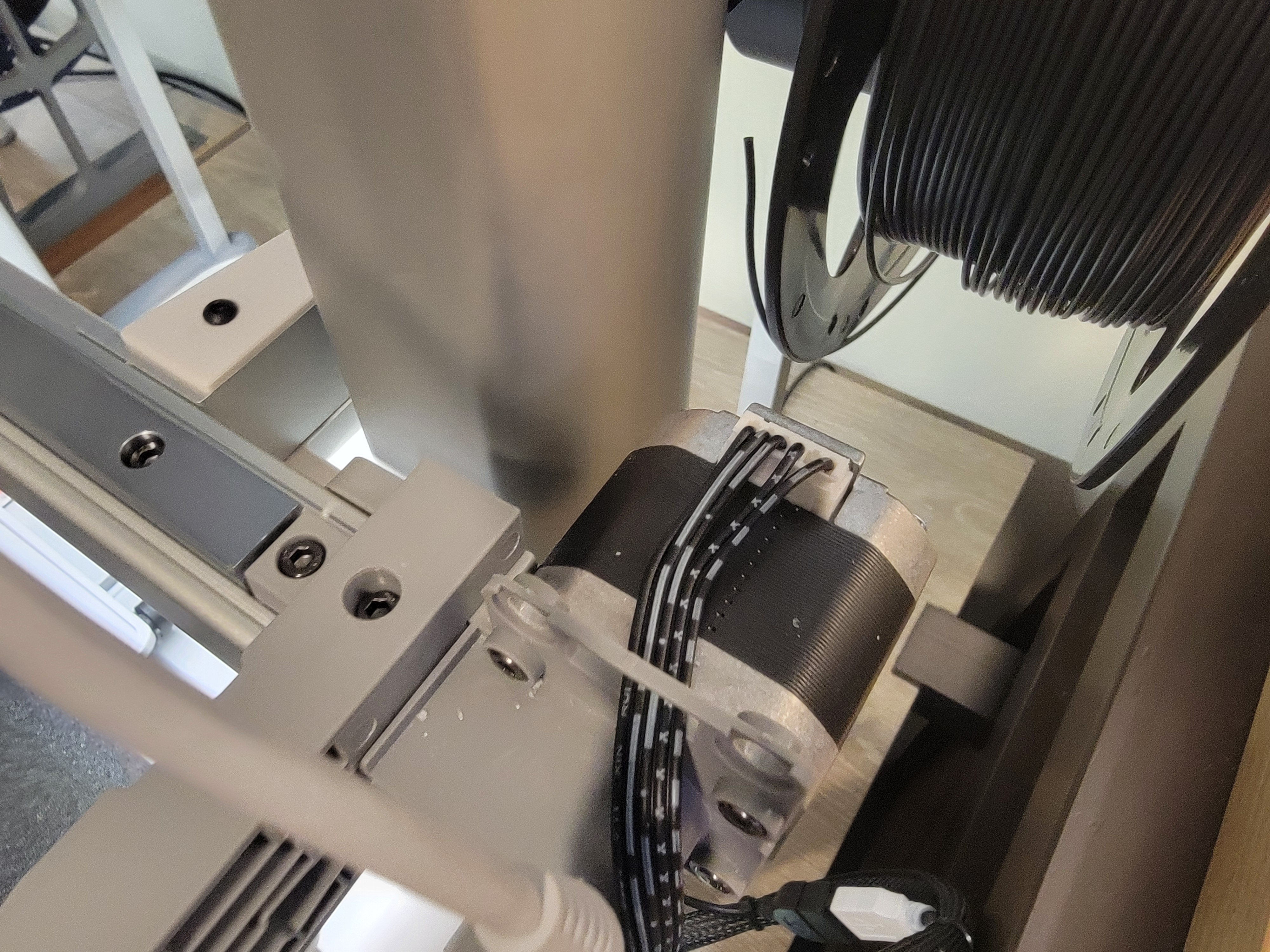 Upper y-axis pulley